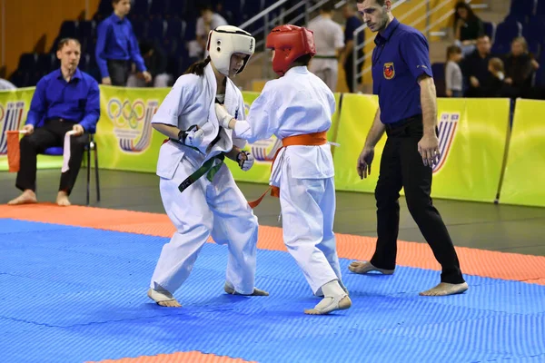 Orenburg Rusia Marzo 2017 Año Las Niñas Compiten Karate Campeonato — Foto de Stock