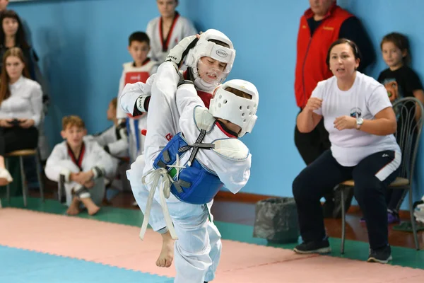 Orenburg Rosja Października 2019 Chłopcy Rywalizują Taekwondo Koreańskie Sztuki Walki — Zdjęcie stockowe