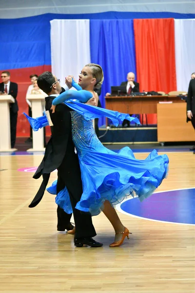 Orenburg Ryssland November 2019 Flicka Och Pojke Dansar Öppna Mästerskap — Stockfoto