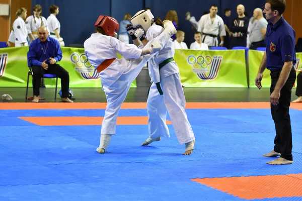 Orenburg Rusia Marzo 2017 Año Las Niñas Compiten Karate Campeonato — Foto de Stock