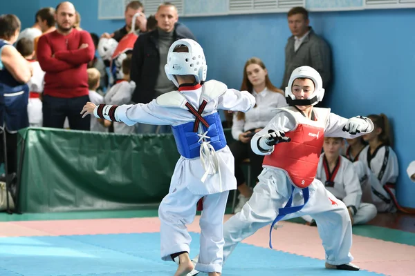 Orenburg Rusia Octubre 2019 Los Niños Compiten Taekwondo Artes Marciales —  Fotos de Stock