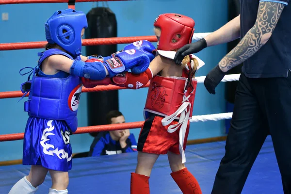 Orenburg Rusia Octubre 2019 Las Niñas Compiten Boxeo Tailandés Muay —  Fotos de Stock