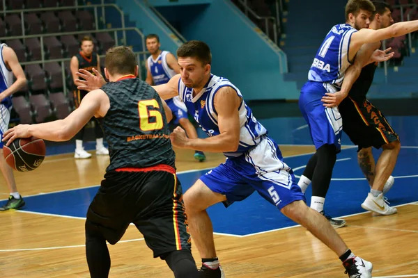 Orenburg Russia Giugno 2019 Anno Gli Uomini Giocano Basket Nelle — Foto Stock