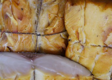 Beloribitsa (Latince. Somon familyasından soğuk tütsülenmiş balık türleri (Salmonidae)) 