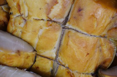 Beloribitsa (Latince. Somon familyasından soğuk tütsülenmiş balık türleri (Salmonidae)) 