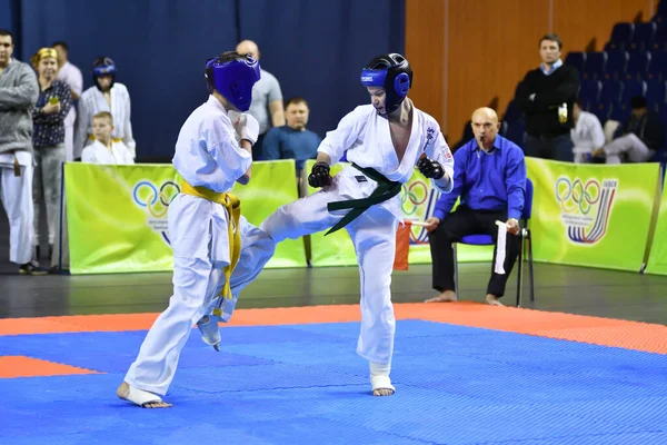 Orenburg Russland März 2017 Junge Kämpfen Karate Die Meisterschaft Der — Stockfoto