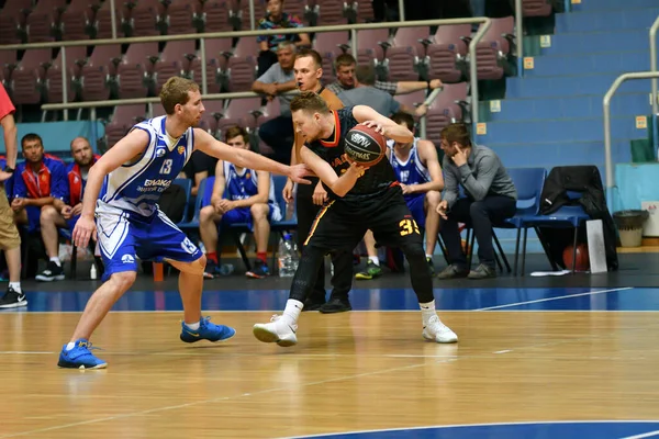 Orenburg Russia Giugno 2019 Anno Gli Uomini Giocano Basket Nelle — Foto Stock