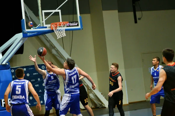 Orenburg Russia Giugno 2019 Anno Gli Uomini Giocano Basket Nelle — Foto Stock