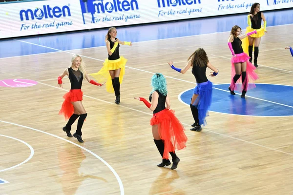 Orenbur Rusland Oktober 2019 Cheerleading Meisjes Treden Tijdens Een Basketbalwedstrijd — Stockfoto