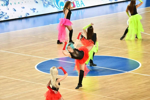 Orenbur Russia Października 2019 Cheerleaderki Wystąpią Meczu Koszykówki Euroligi Pomiędzy — Zdjęcie stockowe