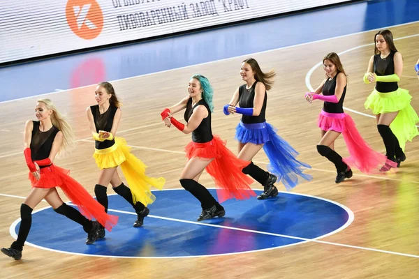 Orenbur Rusland Oktober 2019 Cheerleading Meisjes Treden Tijdens Een Basketbalwedstrijd — Stockfoto