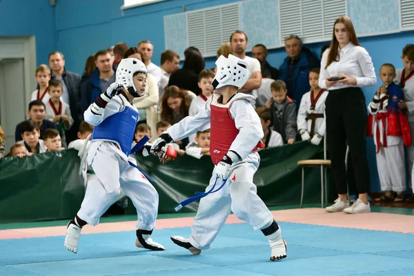 Orenburg Rússia Outubro 2019 Menino Compete Taekwondo Artes Marciais Coreanas — Fotografia de Stock