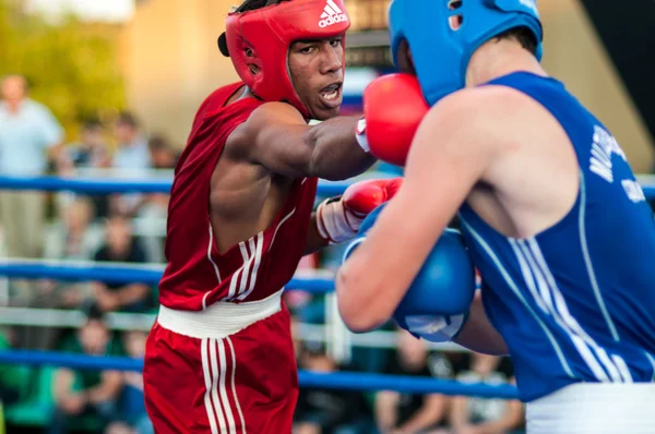 A boxing match Osleys Iglesias, Cuba and Salah Mutselkhanov, Russia. Victory Osleys Iglesias — Stock Photo, Image