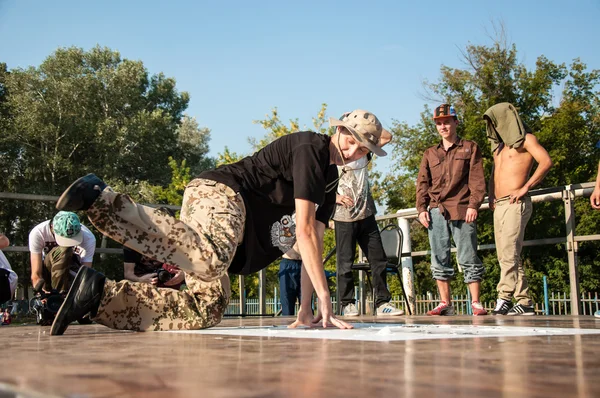 Bailarina joven break dance — Foto de Stock