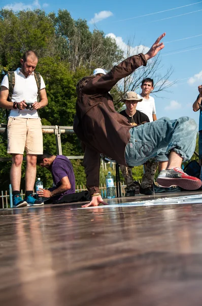 Bailarina joven break dance — Foto de Stock