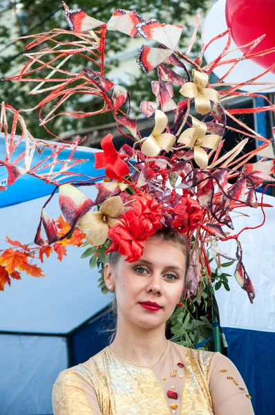 The girl at the celebration of the city — Stock Photo, Image