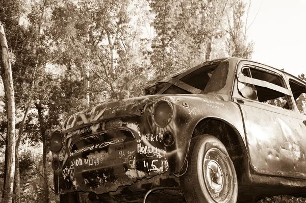 古いさびた車 — ストック写真