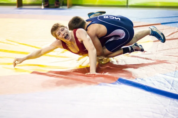 Competições de jovens no wrestling desportivo — Fotografia de Stock