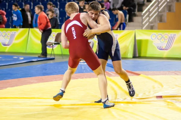 Competiciones juveniles de lucha deportiva — Foto de Stock