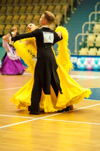 Casal de dança — Fotografia de Stock