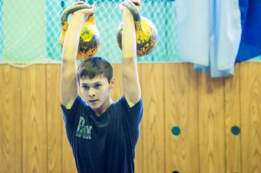 Kettlebell spor çocuk