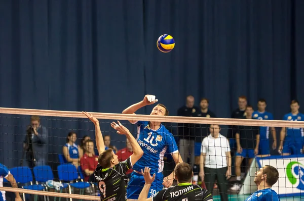 Spelet i volleyboll, — Stockfoto