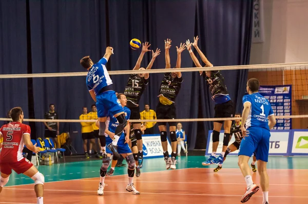 Das Spiel des Volleyballs, — Stockfoto