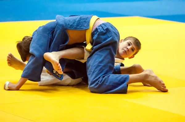 Judo concurso de jóvenes . —  Fotos de Stock