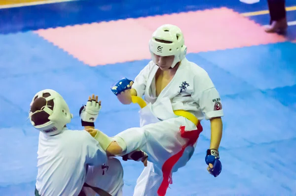 Offenes Karate-Turnier kiokusinkaj — Stockfoto