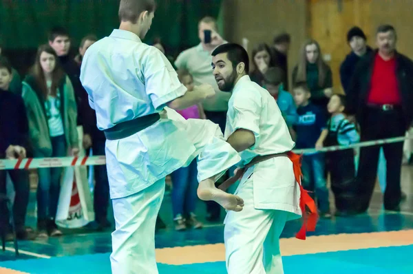 Duello di praticanti di karate — Foto Stock