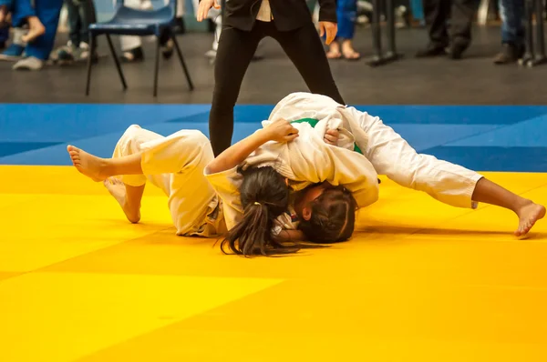 The duel of the two judokas — Stock Photo, Image