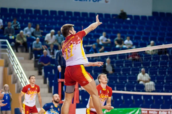 Erkekler Voleybol oynamak — Stok fotoğraf