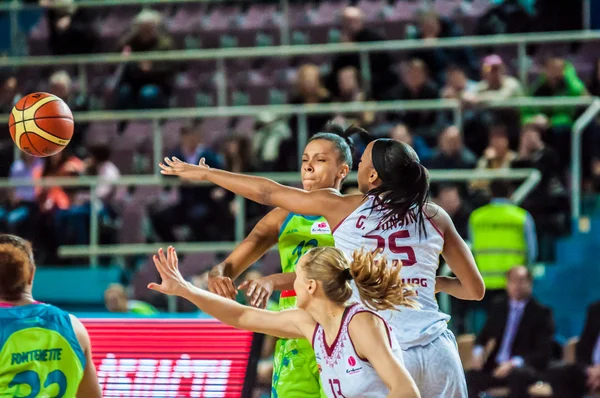 Torneio de basquete meninas — Fotografia de Stock