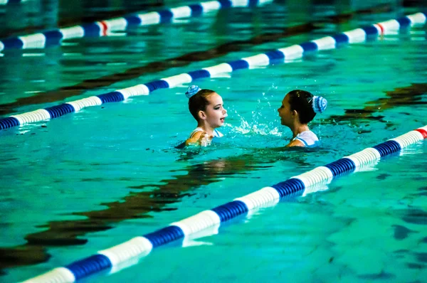 Female synchronized swimming — Stock Photo, Image