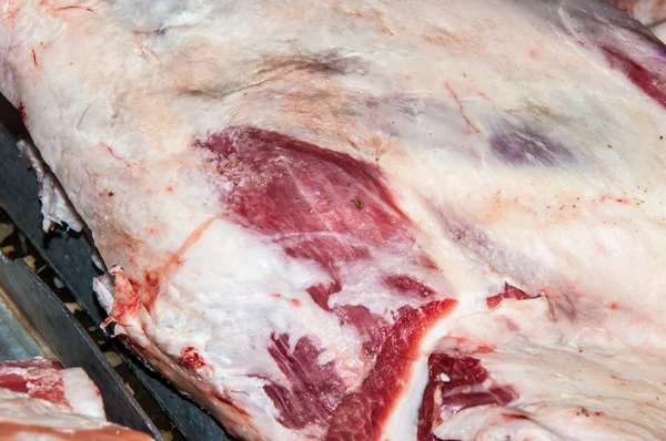 Fresh meat of mutton is sold at the Bazaar — Stock Image Fresh meat of mutton is sold at the Bazaar Stock Picture