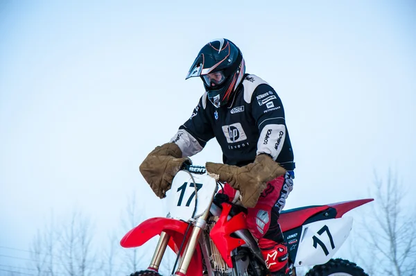 Motorcross in de winter. — Stockfoto