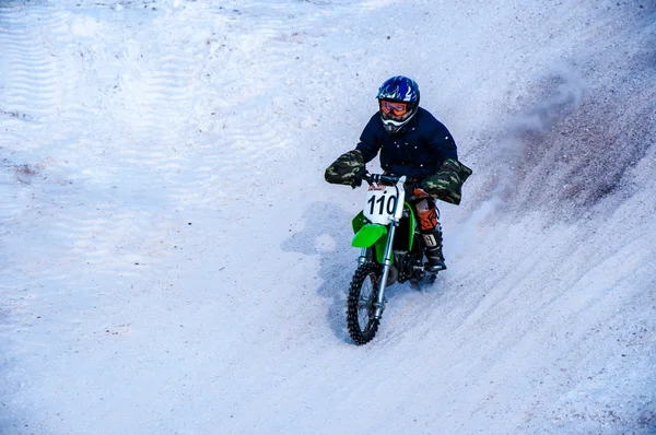 Motorcross in de winter. — Stockfoto