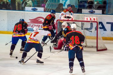 Gaziler spor hokey oynadı