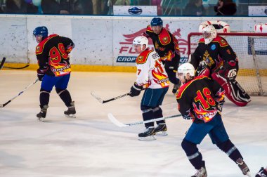Gaziler spor hokey oynadı
