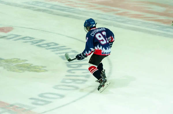 The boys are playing hockey — Stock Photo, Image