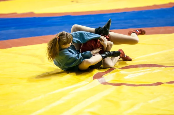 Girls compete in Sambo — Stock Photo, Image