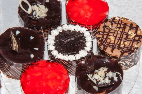 Tray with cakes — Stock Photo, Image