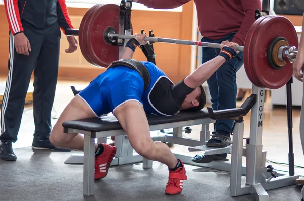 Competição homens powerlifting — Fotografia de Stock