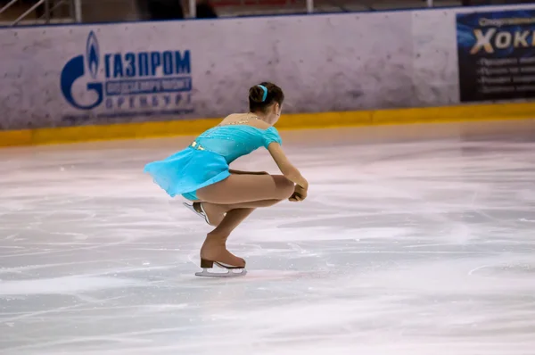 Menina figura patinador — Fotografia de Stock