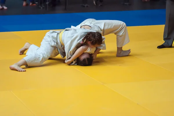 Zawody w Judo wśród dziewcząt, Orenburg, Federacja Rosyjska — Zdjęcie stockowe