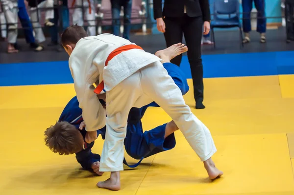 Judo soutěží mezi chlapci, Orenburg, Rusko — Stock fotografie