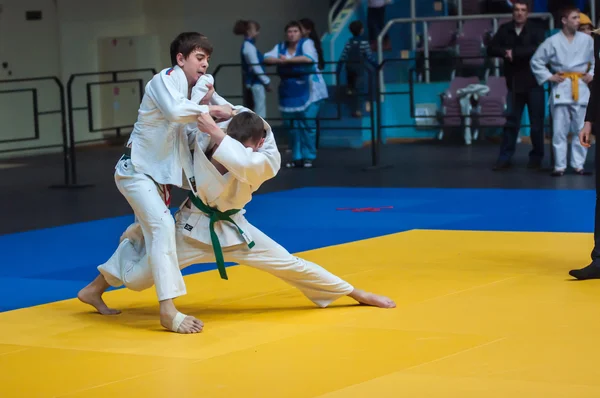 Judo wedstrijden onder jongens, Orenburg, Rusland — Stockfoto