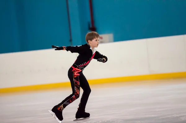 Boy in figure skating, Orenburg, Russia — Stock Photo, Image