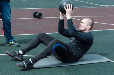 Erkekler fitness Crossfit, Orenburg, Rusya Federasyonu rekabet