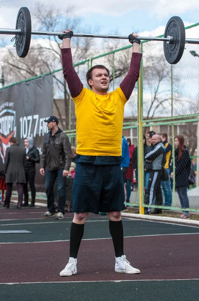 Men compete in fitness Crossfit, Orenburg, Russia — Stock Photo, Image